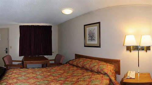 Knights Inn Columbus/Franklinton Ngoại thất bức ảnh